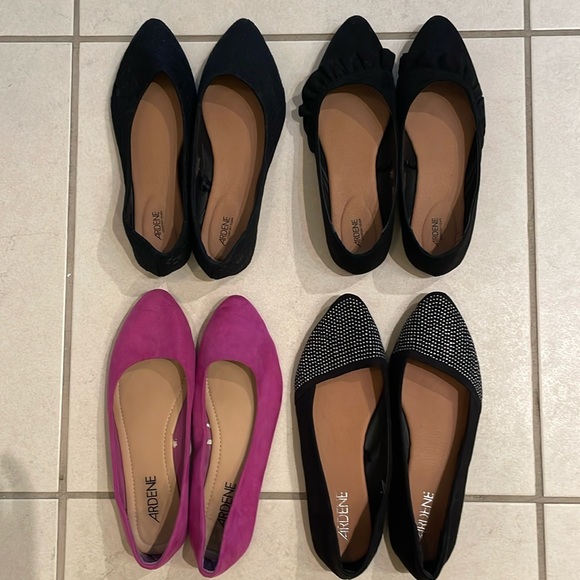 4 pairs of Ardene flats - Picture 1 of 6